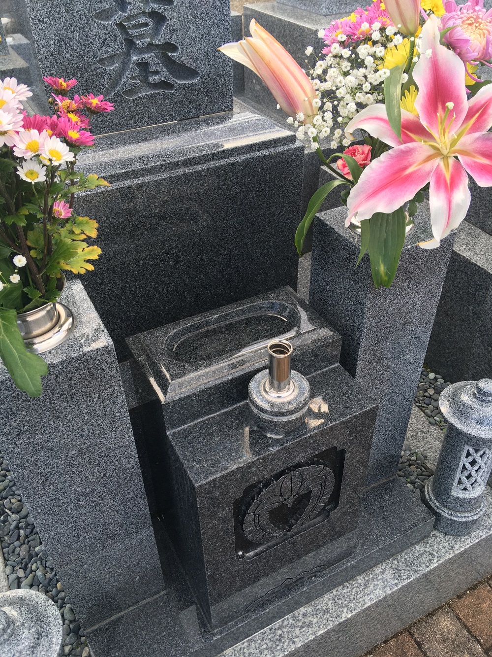 水鉢　国産品　花沢石　手作り　お墓 水鉢 国産品 花沢石 手作り お墓